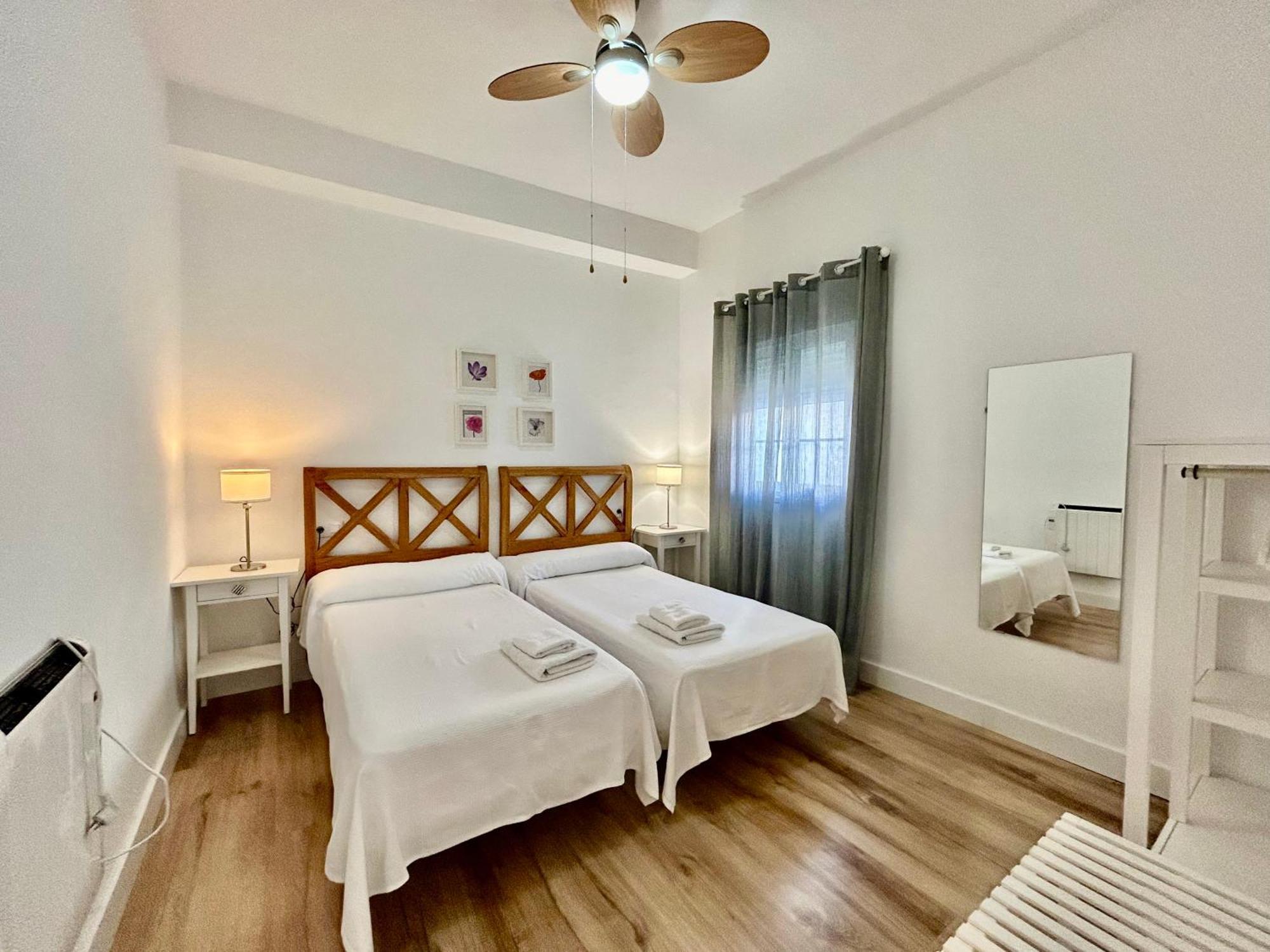 Acogedor Apt 6Pax 3Bdr 2Bth - Cozyhomesevilla5 외부 사진